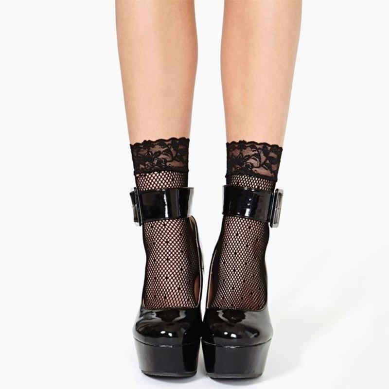 Breathable Lace Trim Fishnet Patterned Ankle Socks Mesh Design Women Summer Crew Socks Stylish Everyday Wear 5 Pairs