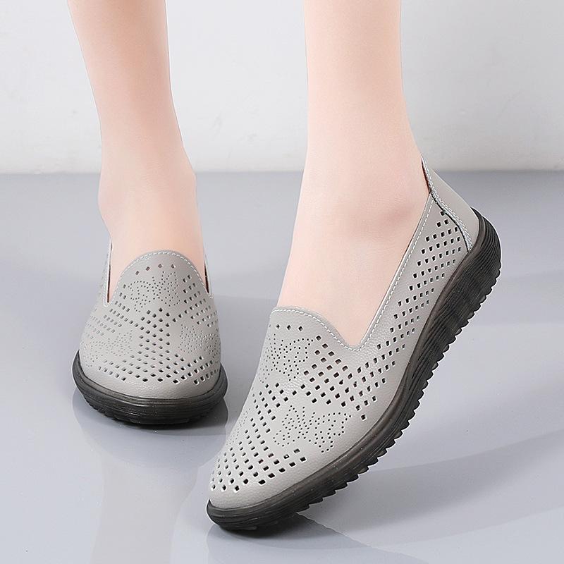 Summer Hollow Women's Shoes Flat Single Shoes Women's Mother Shoes Breathable Hole Soft Sole Soft Surface Foot Casual Women's Shoes
