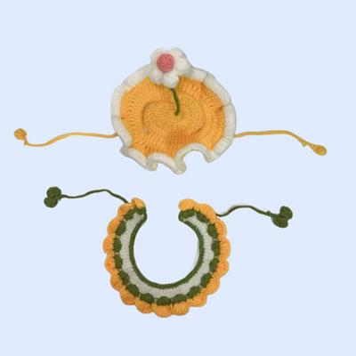 Universelles gestricktes Blumenhut- und Lätzchen-Set: Niedlich, Warm und Bequem für Katzen & Hunde