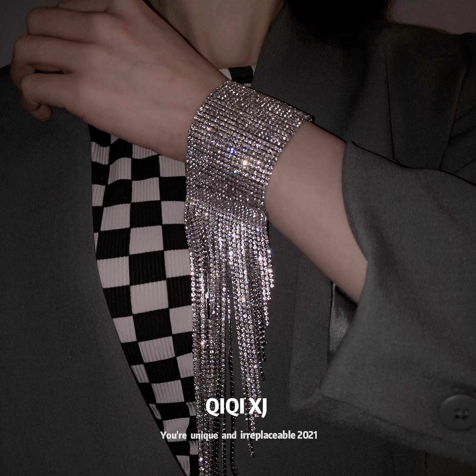 

Преувеличенный европейский и американский браслет Super Flash с широким краем и кисточкой, полный бриллиантов, модный универсальный стильный браслет, ювелирные изделия