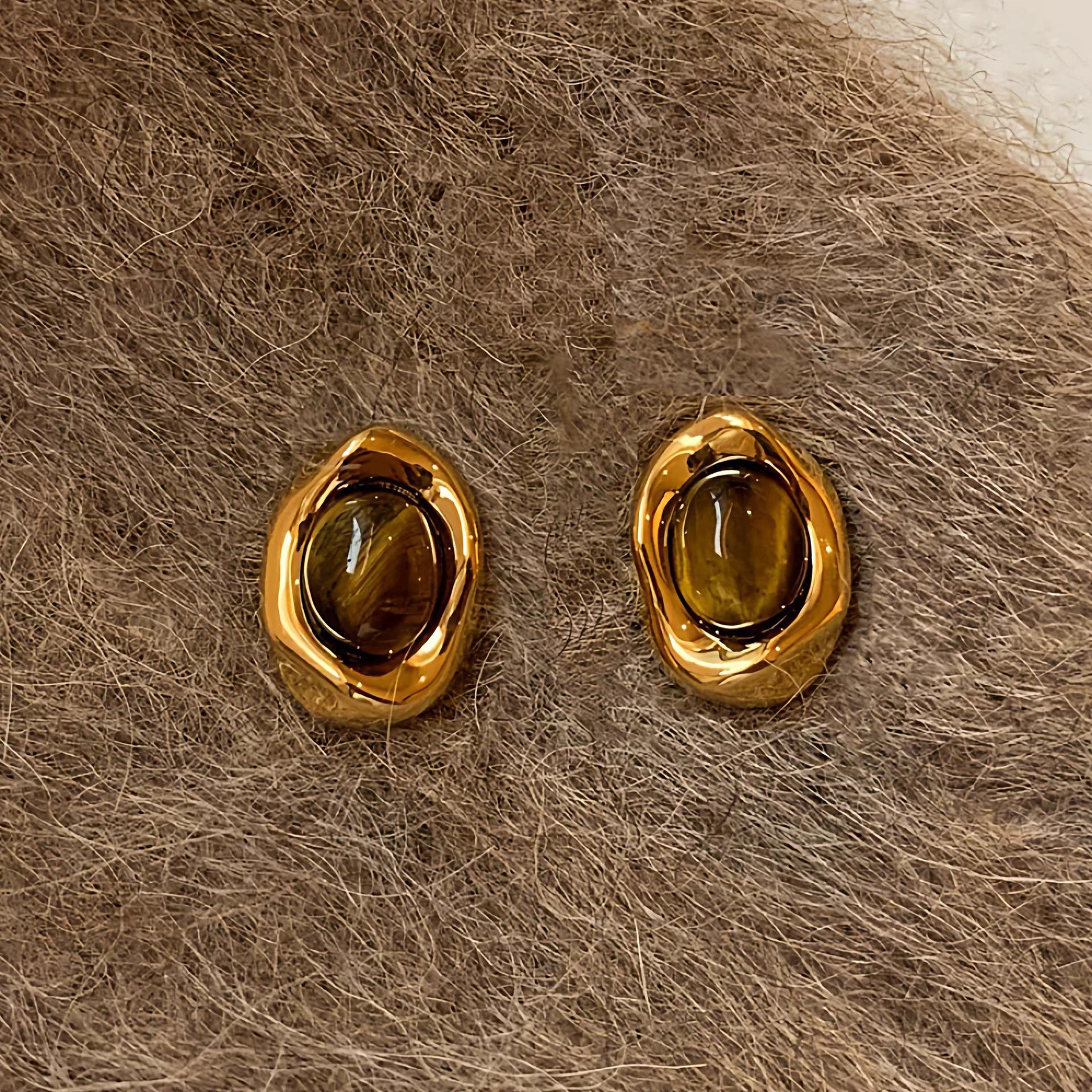 French High-End Tiger Eye Gold Stud Earrings – Elegant and Versatile Women s Accessory