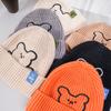 Süße Bären-Stickerei Mützen Herbst Winter Warme Strickmützen Mode Retro Buchstaben Melonenmütze Freizeitkappe Mützen Beanie Unisex