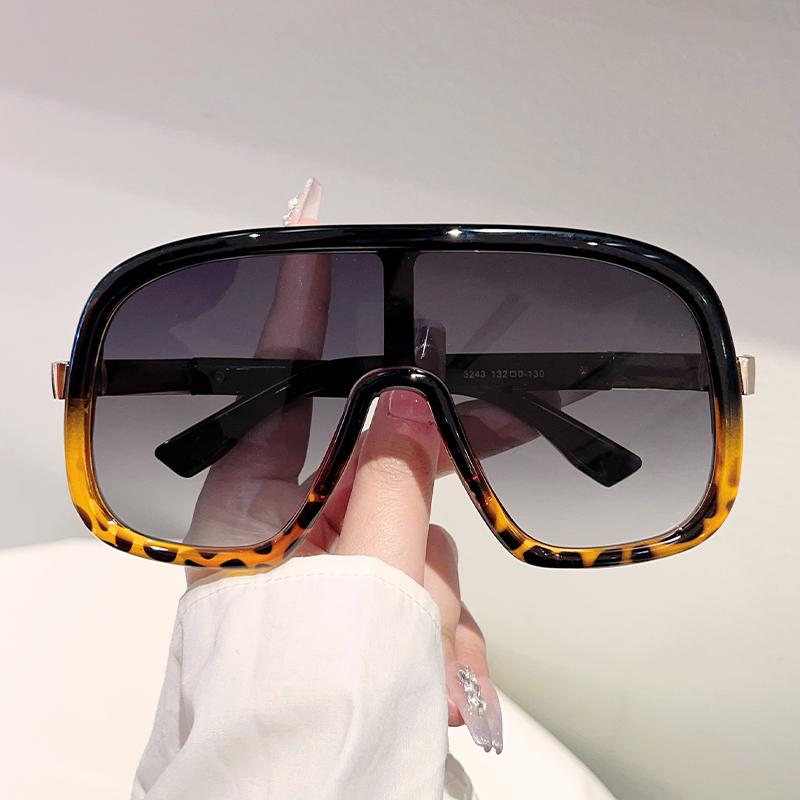 Oversized Goggle Women New in Fashion Multi-color Windproof Shades Trendy Luxury Brand Design Outdoor Casual Sun Glasses