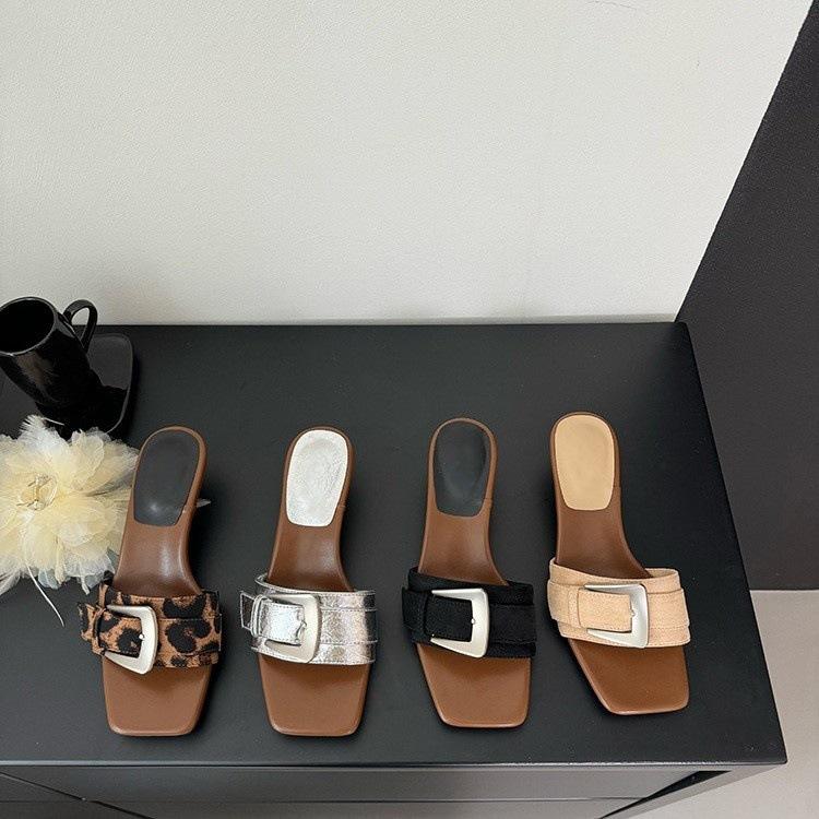 Soft-soled French evening breeze with fashion slippers women's skirt 2025 summer beach shoes thin heels cool slippers women's trend
