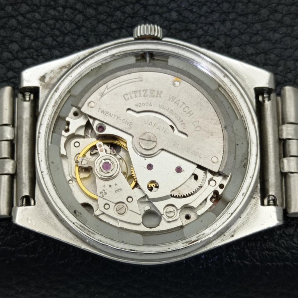 JAPAN MENS GENUINE VINTAGE CITIZEN AUTOMATIC 8200 RED COLOR DIAL WATCH A500239-2 R151b-a500239