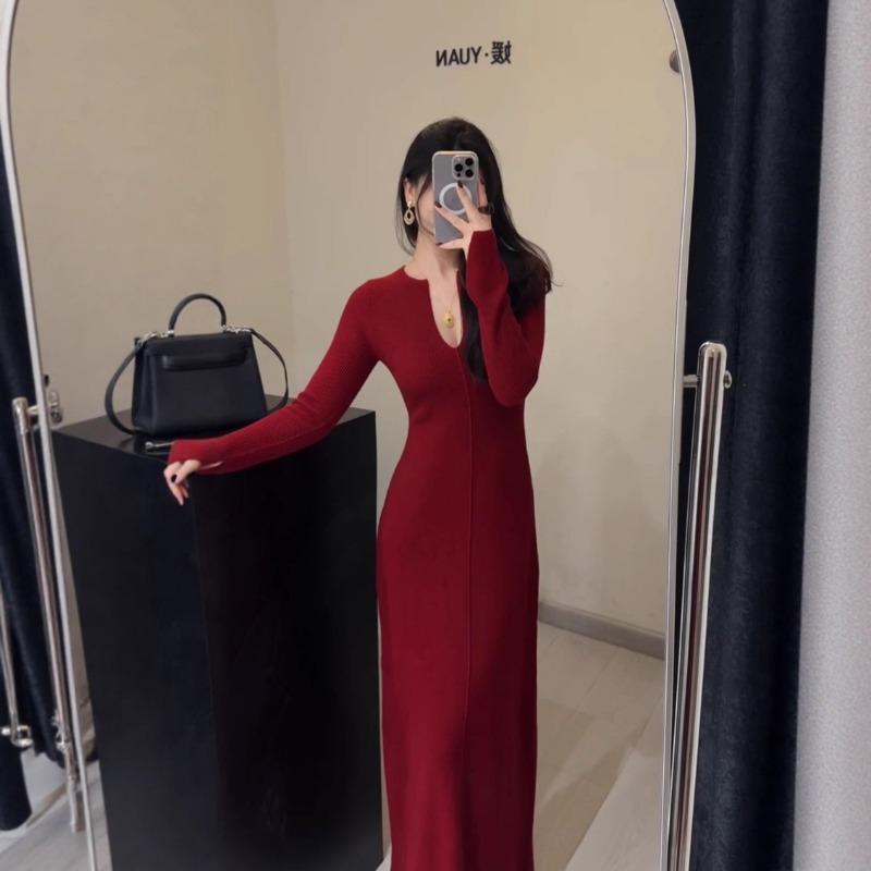Minimalist Early Autumn Fashion Wear with Red V-neck Knitted Dress Slim Temperament with Coat Dress