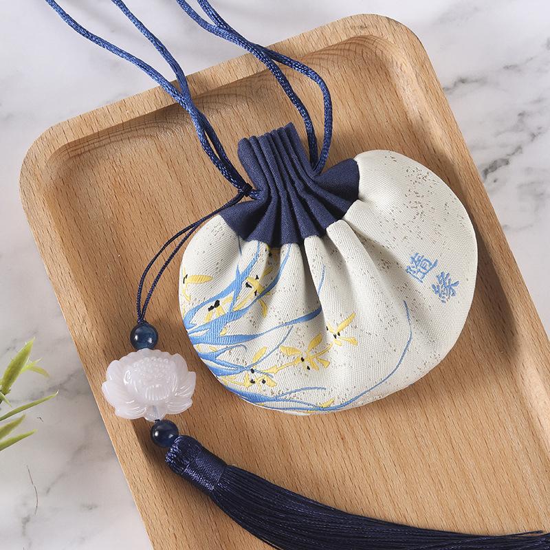 Sachet Lotus avec sachet cadeau à main, pendentif de voiture, sachet à franges