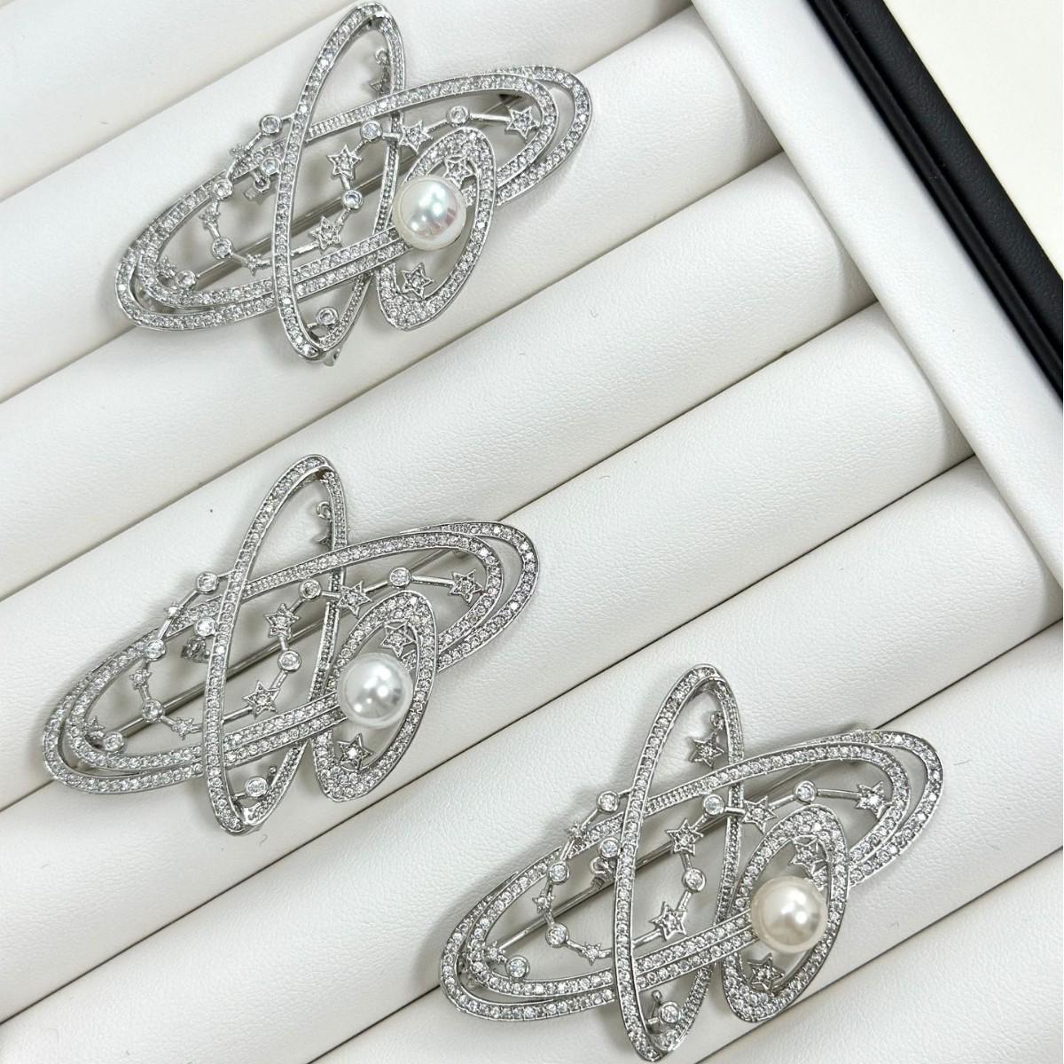 

Изысканная брошь «Сатурн с жемчугом»: Элегантная женская модная брошь Dark Gray Saturn Brooch