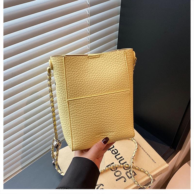 Bucket bag women's new shoulder messenger bag versatile large capacity women's handbag texture niche bag