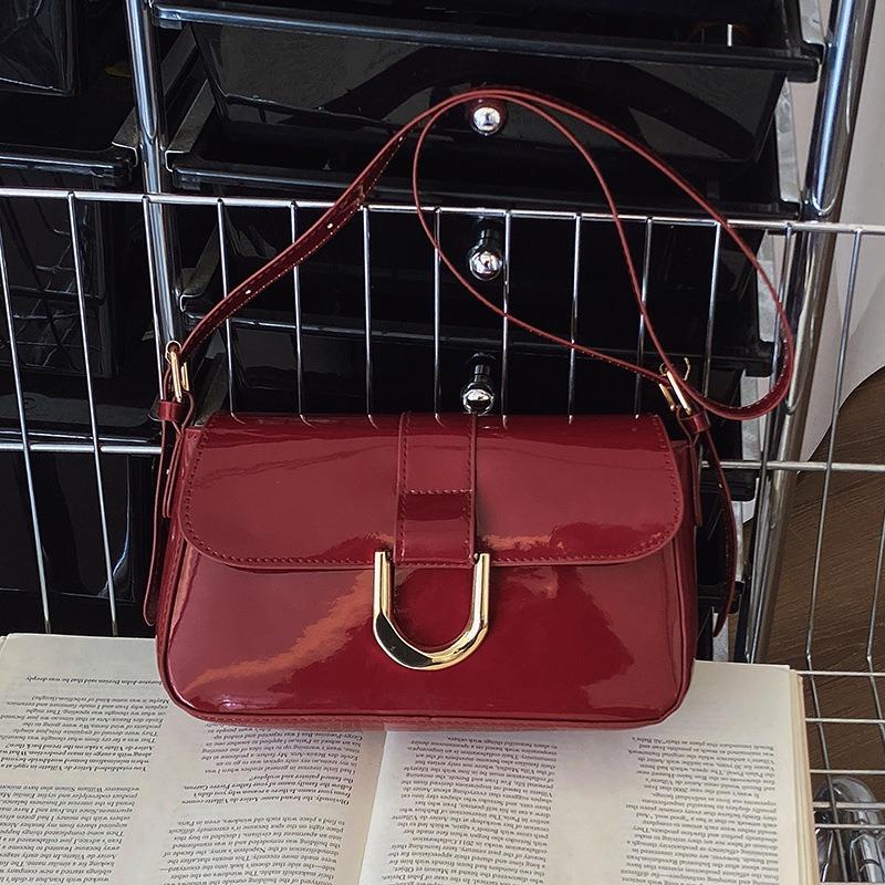 Geantă de umăr crossbody de damă vintage roșu vin cu cataramă potcoavă, geantă tote de modă pentru subraț
