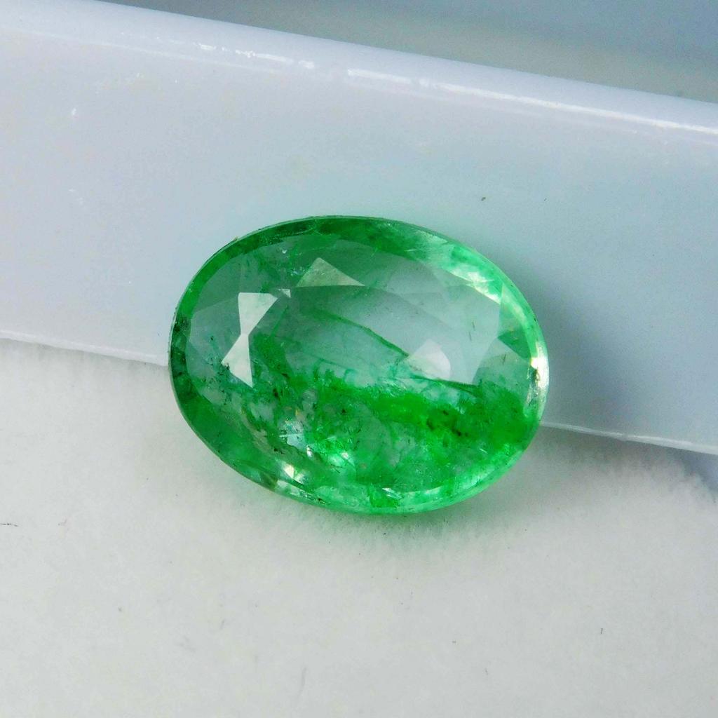 Natural Green Colombian Emerald 7 Carat Loose Gemstone   Oval Cut
