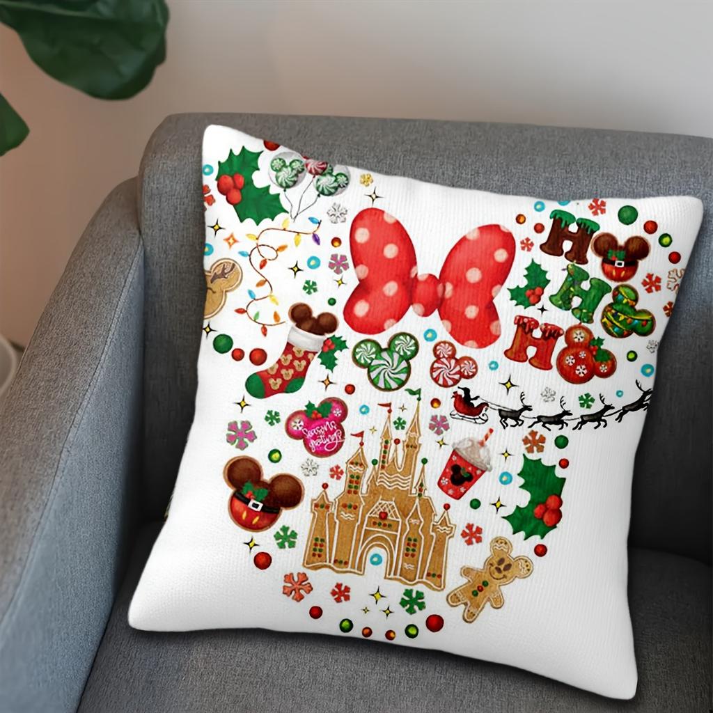 Disney Christmas Adventures: Mickey and Minnie accompany you to warm up the winter pillow room