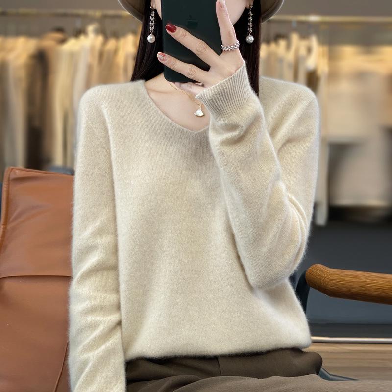 Women's V-Neck Pure Wool Knit Sweater - Heart Neckline, Autumn/Winter Base Layer