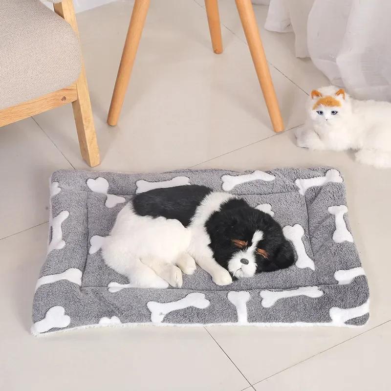 Thicken Soft Pet Sleeping Mat - Warm Dog Cat Bed Blanket Rug Suitable for Puppy Kitten Small Large Dogs Comfortable Pet Bedding