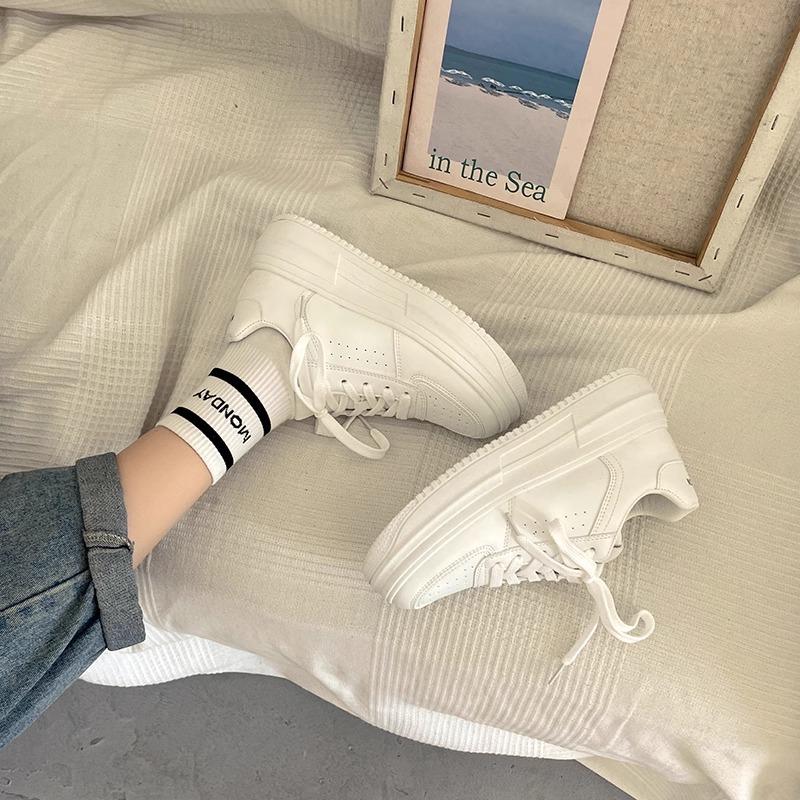 Popular platform white shoes women's spring and autumn increase 2025 new versatile student casual sports shoes niche board shoes