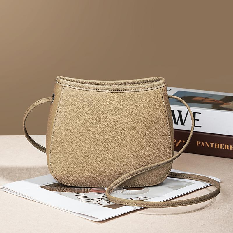 

2025 autumn and winter small bag women s new trendy and versatile ins texture messenger bag, high-end first-layer cowhide small square bag