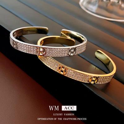 Bracciale in Metallo Zirconio Stile 'H': Gioielli Eleganti, Versatili e alla Moda per Donna.