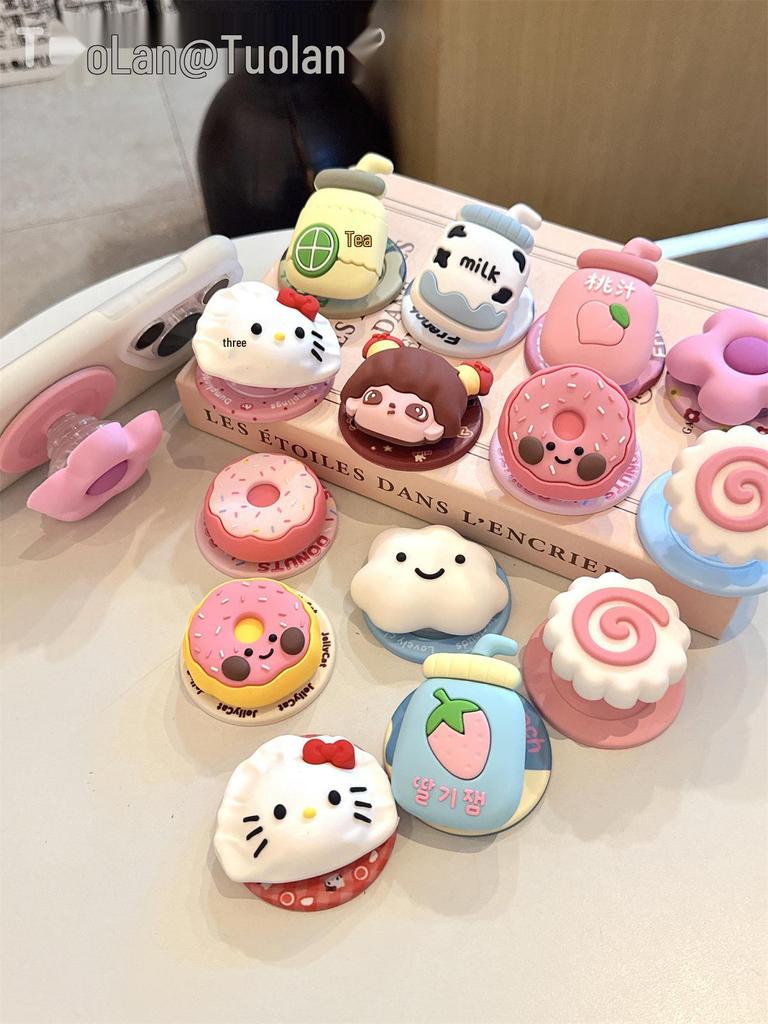 Korean 3D Cartoon Heart Silicone MagSafe Airbag Stand
