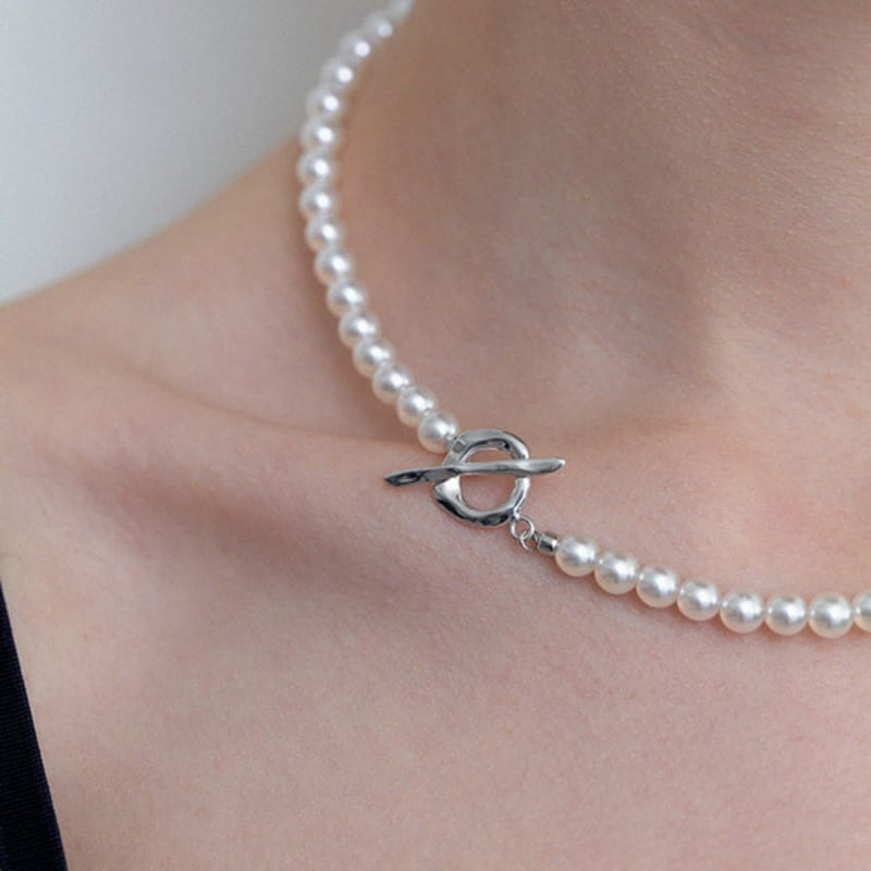 leeENoir Wave Toggle Pearl Necklace (6mm/8mm)(2color)