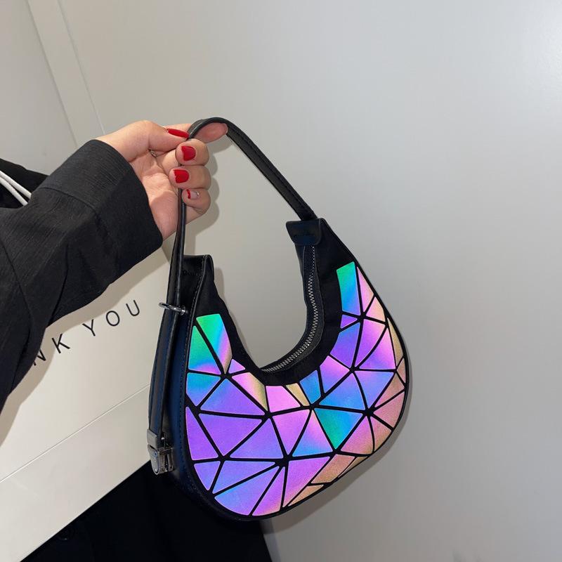 

Summer new simple casual handbag casual shoulder armpit small bag retro fashion crescent bag women разноцветный