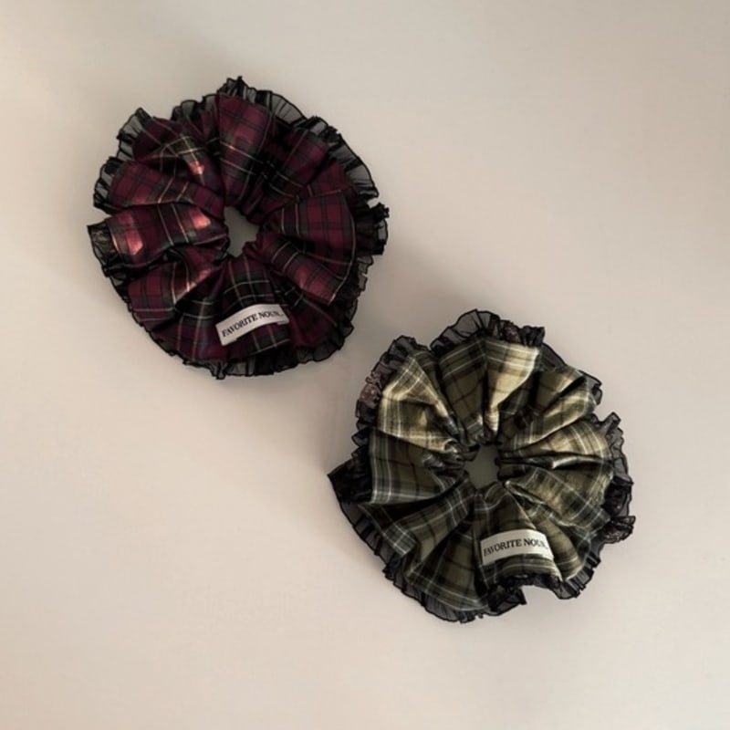 Favorite Noun Tartan Scrunchies_Khaki