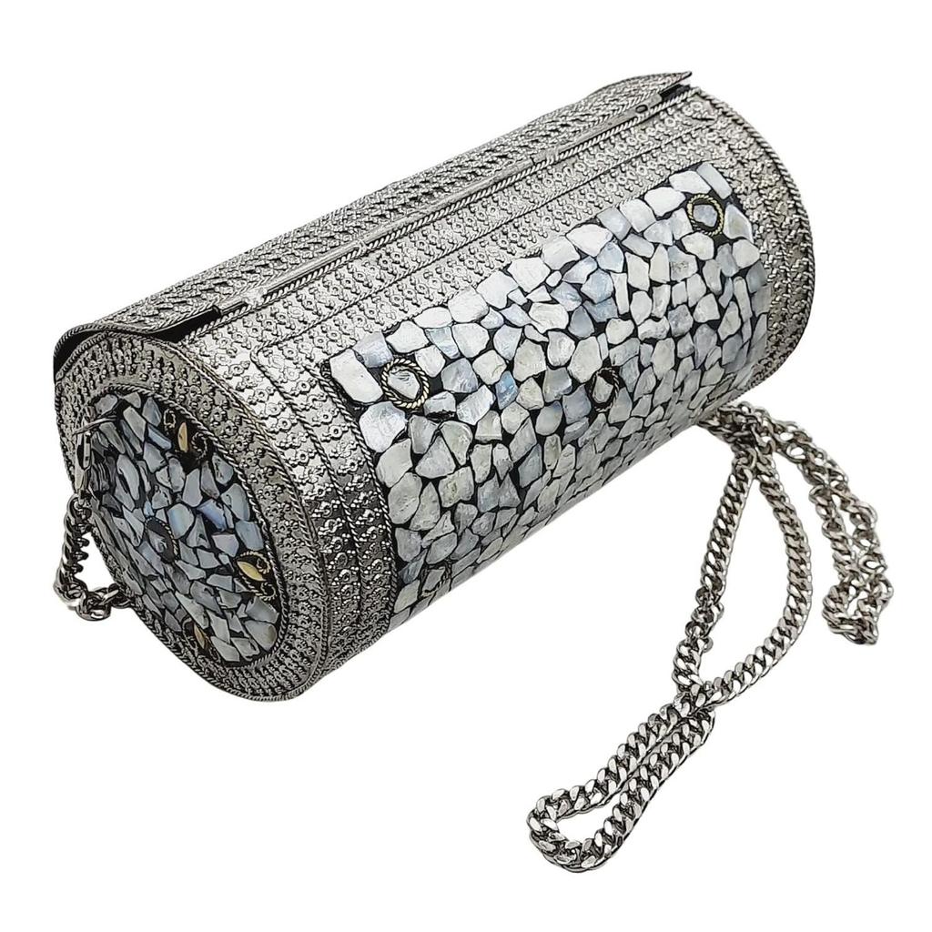 Kobieca Przyciągająca Wzrok Ręcznie Robiona Cylinder Okrągła Etniczna Srebrna Metalowa Torebka Antyczne Ślubne Puzderko