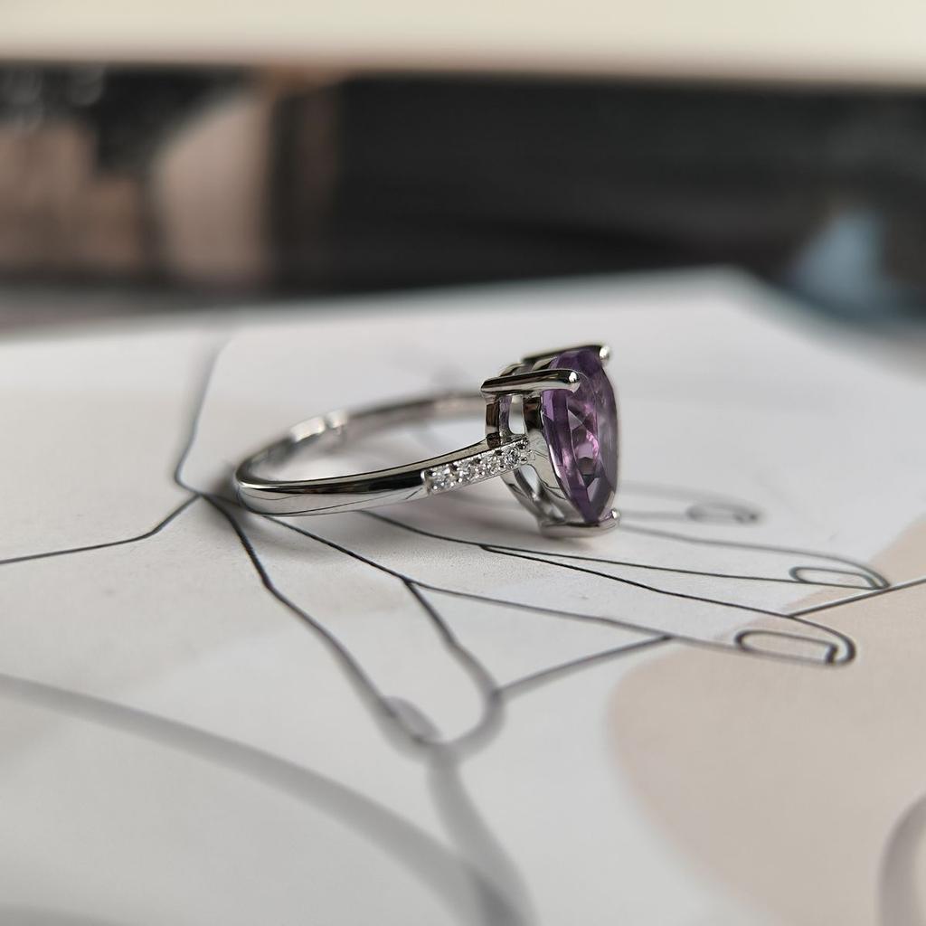 Серебряное кольцо с натуральным аметистом 1.887ct, вес изделия 2,32 гр (2194927)