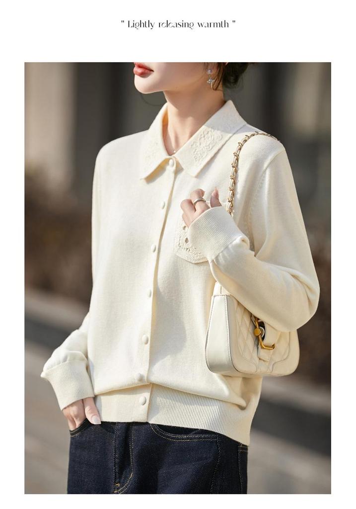 Rød strikket cardigan for kvinner med kontrastfarge, håndheklet blomst og pikékrage - Ledig passform, todelt stil (Vår høst)