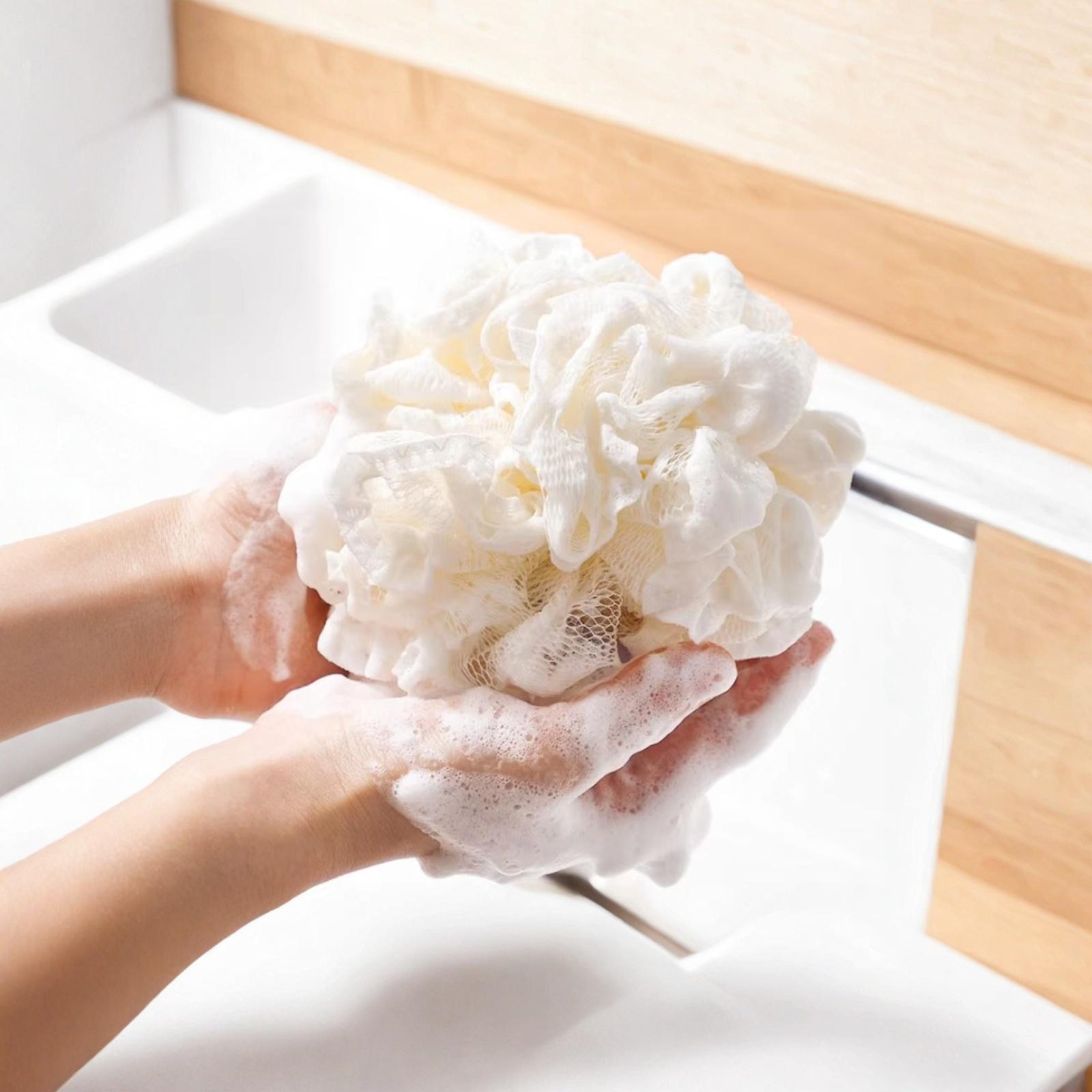 

Soft PE Bath Loofah Sponge Large Exfoliating Bath Ball For Body Cleansing one size білий