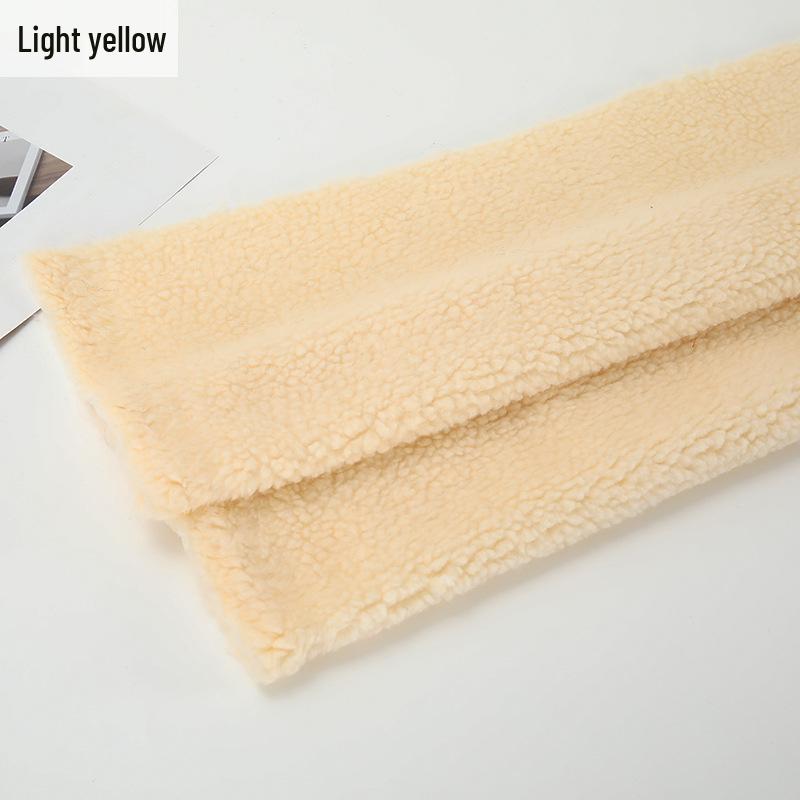 

Plush Jacquard Fleece: Lambswool Fabric with Warm Lining for Handmade Clothing and Bouquets