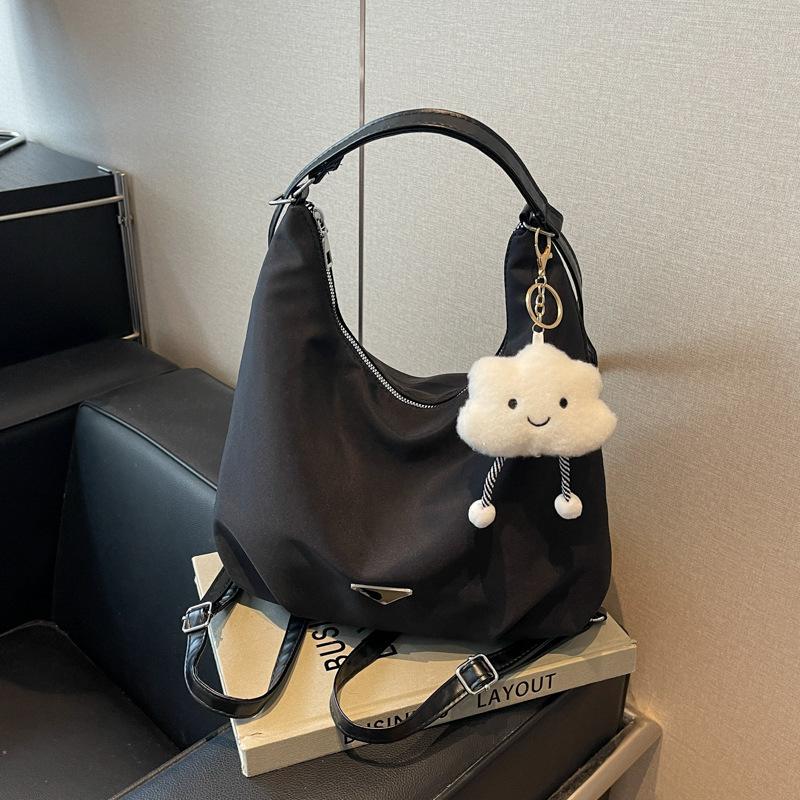 Messenger Bag mit großer Kapazität, modische Persönlichkeit, Freizeit, ausländischer Stil, Damentasche 2025 Sommer neu, einzelne Schulter, schöne Tragetasche