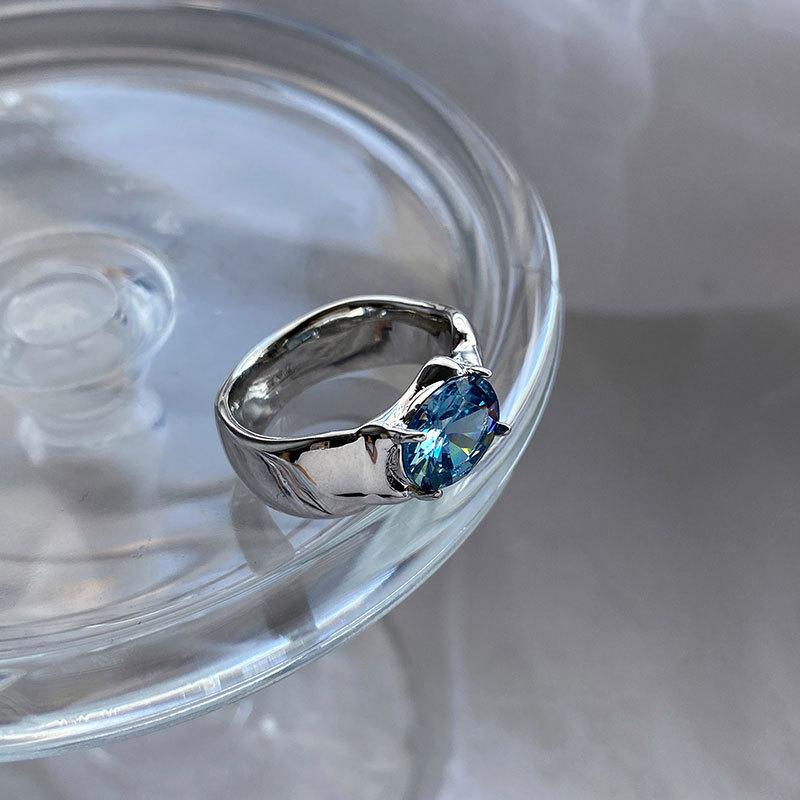 Geometric Minimalist Chic Design Ring For Women Trendy Cool Fashion Piece Statement