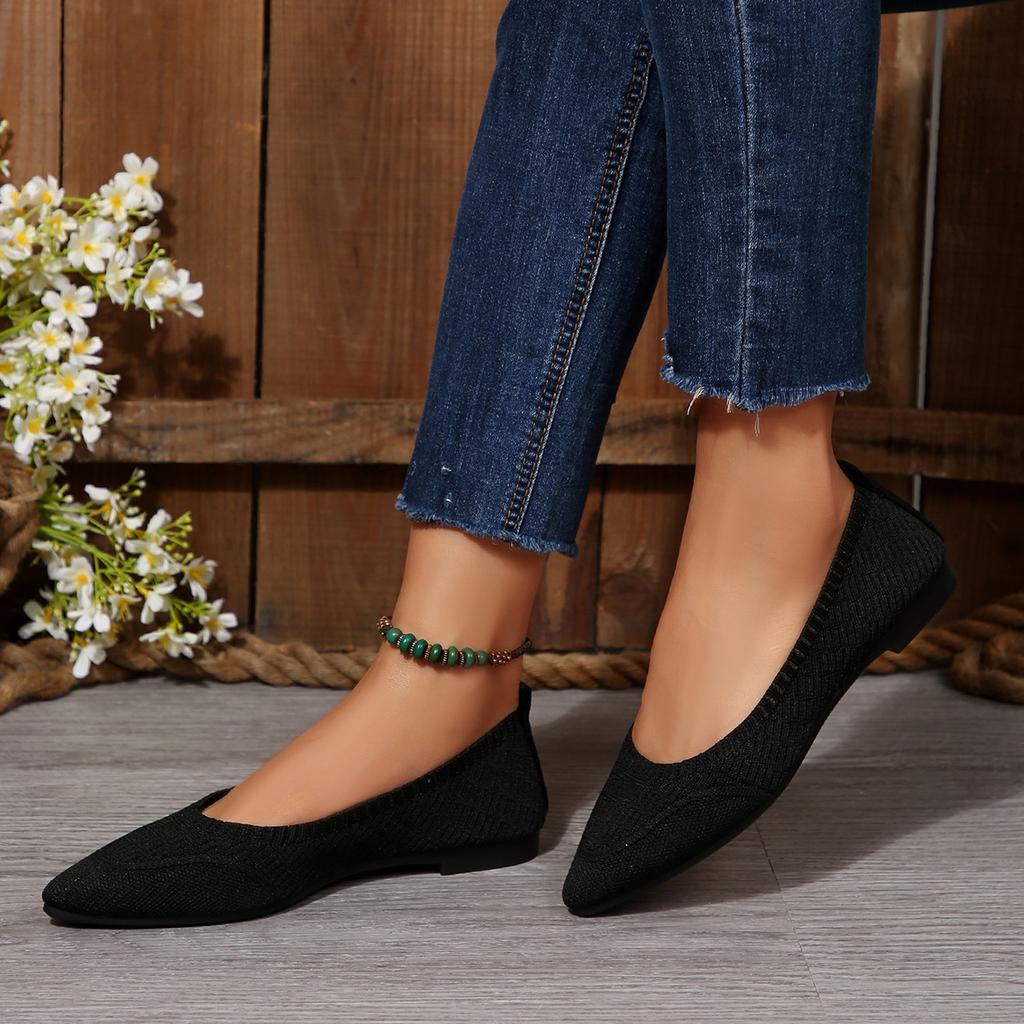 2025 new fashion pointed casual single shoes women's spring and autumn large size one-pedal flat-soled single shoes women's cloth