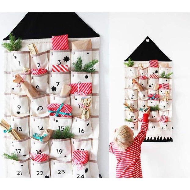Christmas Advent Calendar with Pockets Wall Hanging Bag for Home Xmas Countdown Decoration (Black)
