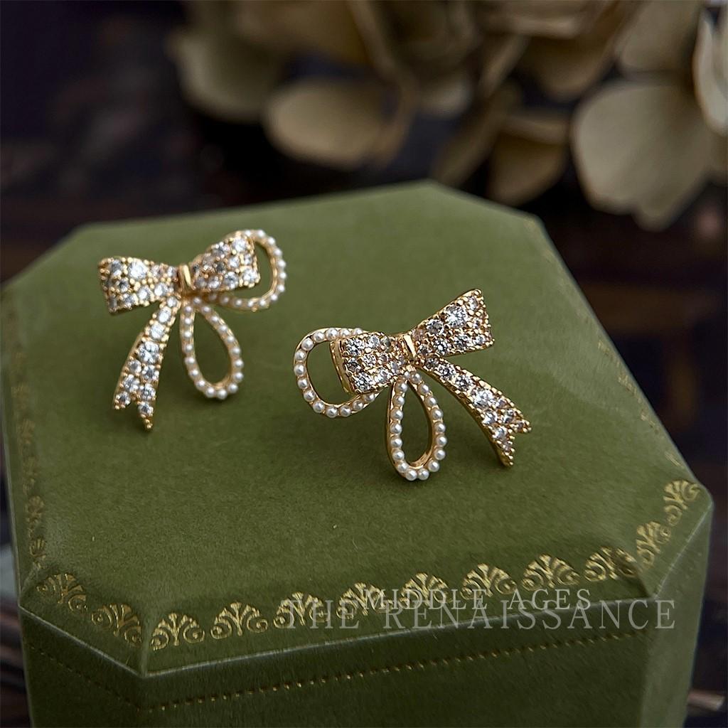 Micro zircon stud earrings, bow pearl earrings, commuter earrings.