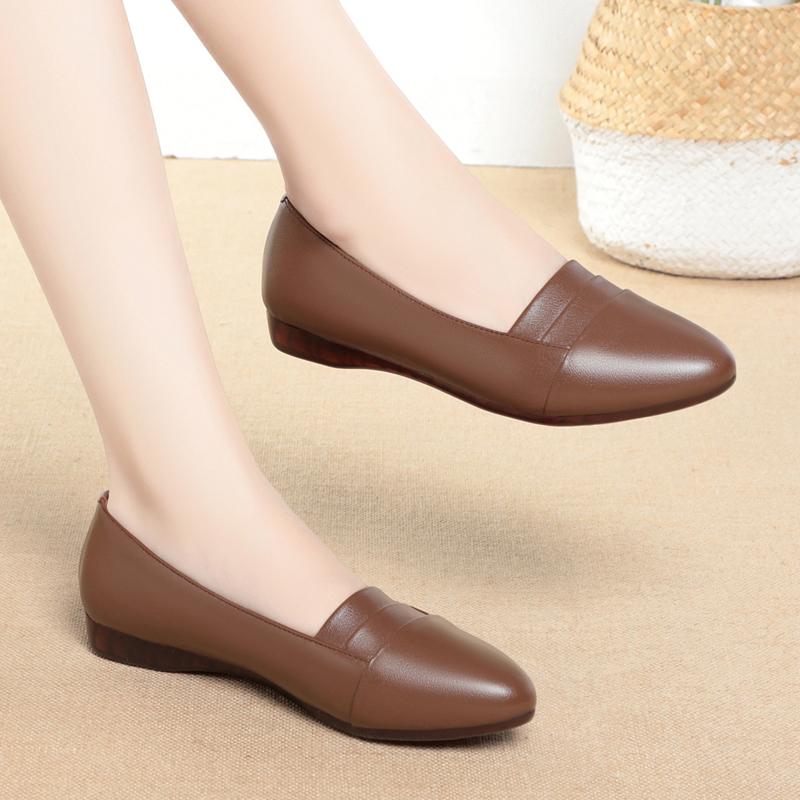 Sapatos femininos planos de couro genuíno sapatos de primavera tamanho grande deslizamento em sapatos femininos de meia-idade