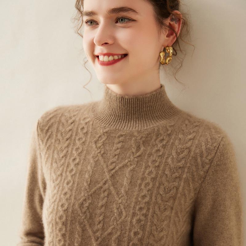 Women's Thick Diamond Pattern Cashmere Sweater - Half-High Neck, Gentle Style, Warm Loose Fit, Short Knitwear for Autumn and Winter