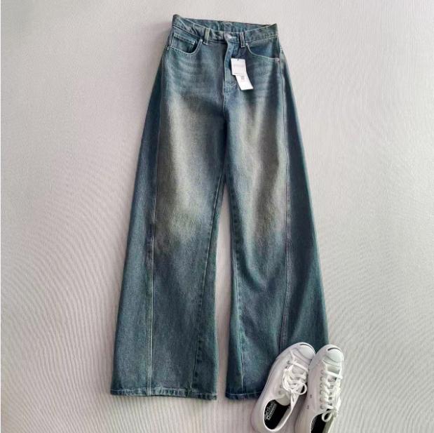 

Japanese High-End Distressed Flare Jeans - 3D Cut & Whiskered Design (Set of 3) MT