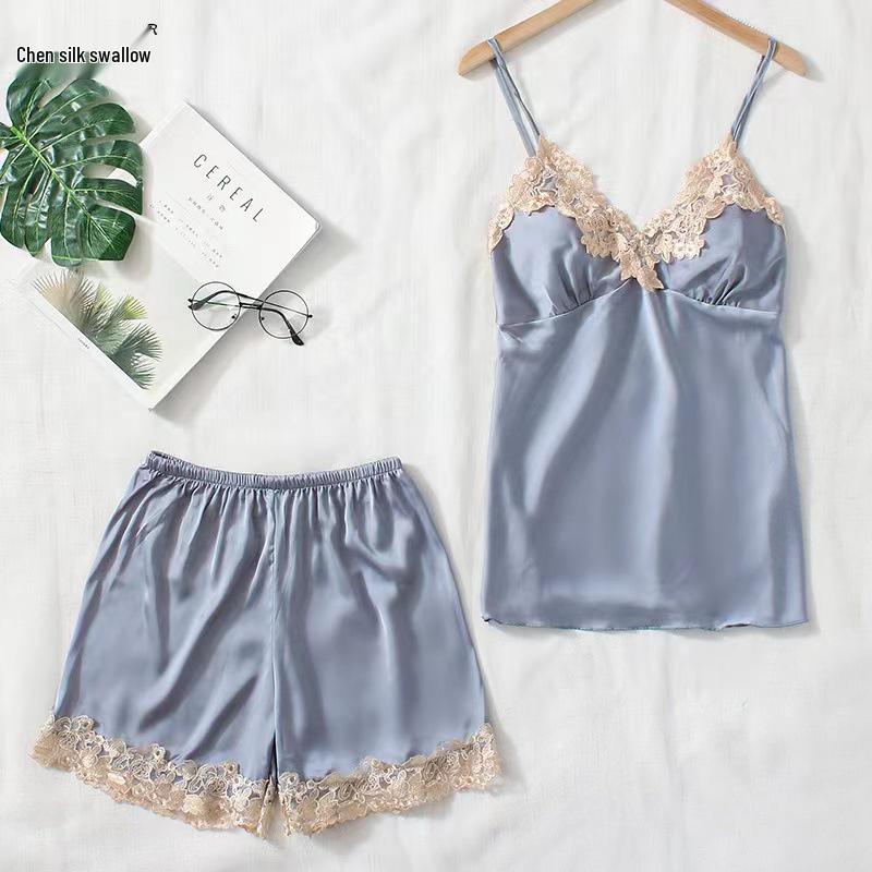 

Женский летний шелковый пижамный комплект: Комплект из 5 предметов: кофта с длинным рукавом, майка с кружевной отделкой, шорты и брюки L