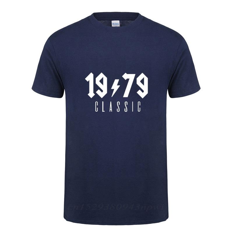 Geboren In 1979 T-shirt Vaderdag Cadeau Grappig 40 Jaar Verjaardagscadeau Voor Papa Echtgenoot Mannen Korte Mouw Ronde Hals Katoenen T-shirt