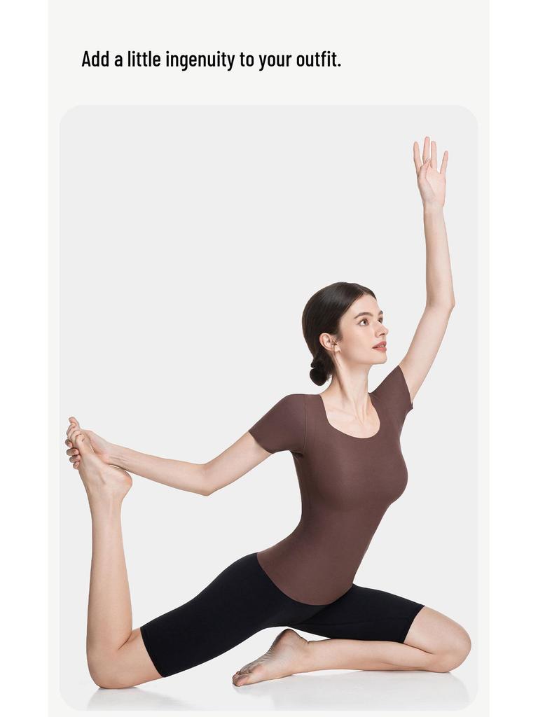 Zelfverwarmend, huidvriendelijk ondergoed met antistatische eigenschappen voor herfst en winter; voorzien van ingebouwde bh-pads.