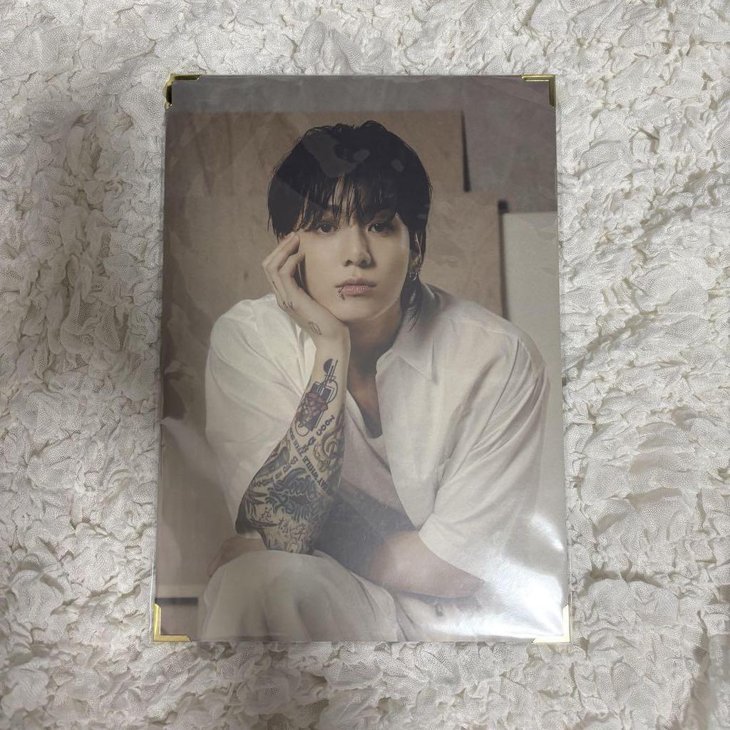 [USED] BTS Jungkook Golden Premium Photo