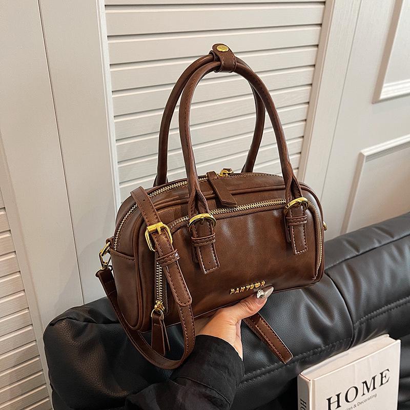 Women's 2024 Retro Handheld Crossbody Bowling Bag: Versatile & Stylish Design