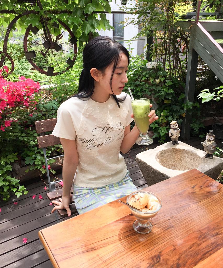 NICEGHOSTCLUB Ffats Flower Shop Layered Tee_Ivory(Ng2Gsut583A)