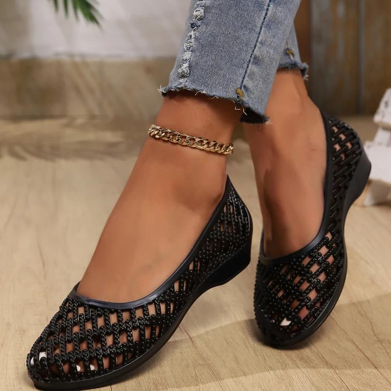 

Новые летние повседневные модные однотонные полые сандалии, удобная нескользящая женская обувь Baotou, увеличивающая рост НЕТ:838-1 41