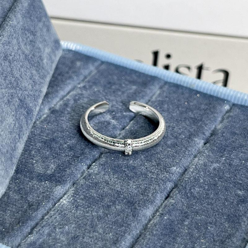 2026 Stacked Star Light Luxury Premium Sense Slightly Inlaid Personality Versatile Collection Ring Female Simple Niche Design Temperament Ring Resizable