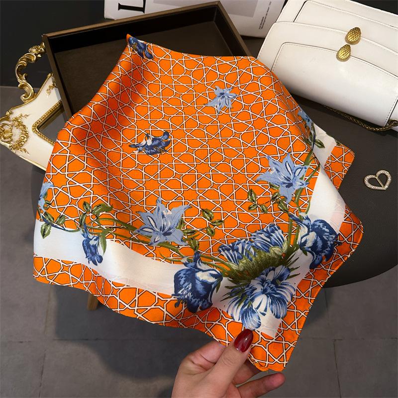 Leopard Print Small Square Scarf Imitation Silk Headscarf Scarf Printed Silk Scarf Neck Protection Scarf Professional Lady