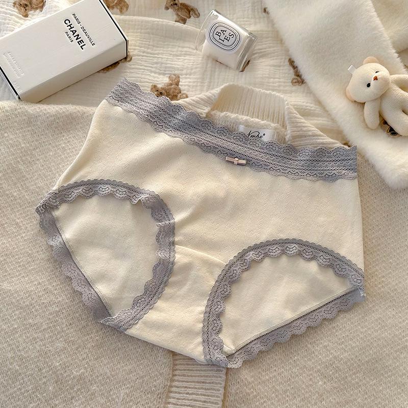 

Женские антибактериальные хлопковые трусики средней посадки с кружевной отделкой больших размеров 2025 L (80-120 lbs) белый/кремовый