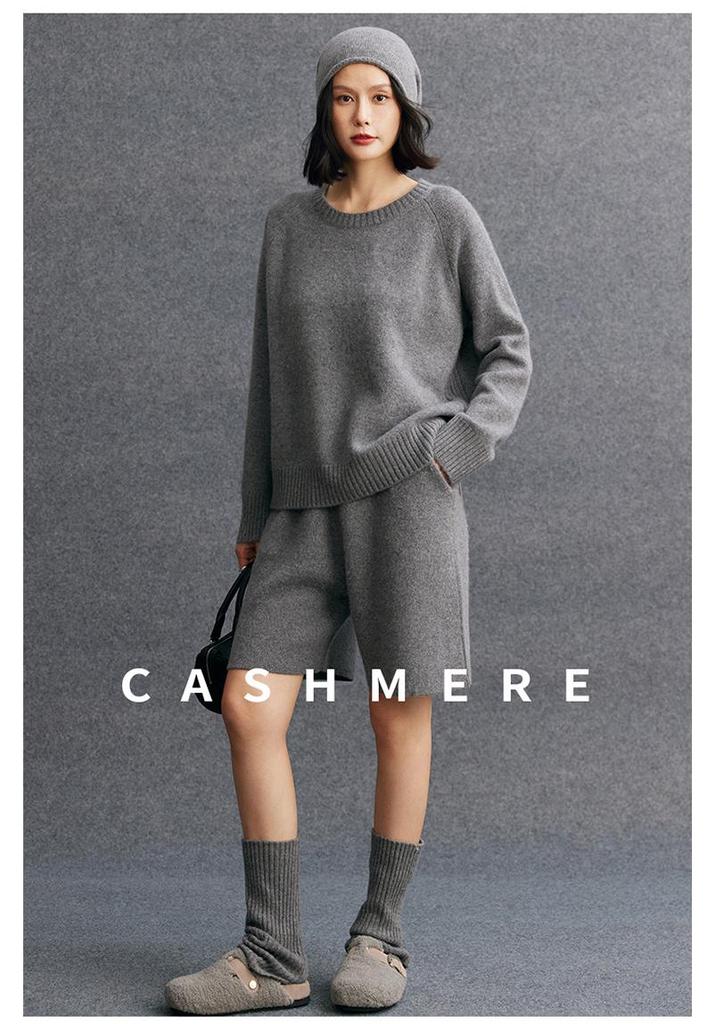 Women's Cashmere Raglan Sleeve Sweater - Winter 2026 New Arrival, Round Neck, Gentle Style, Loose Fit, Slimming Warm Base Layer.