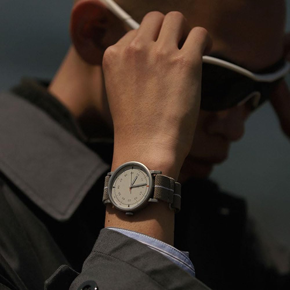 Maven Watches 40mm THE URBAN SCOUT SERIES Minimalist Fashion Watch KHAKI P (MUS-01 40MM)